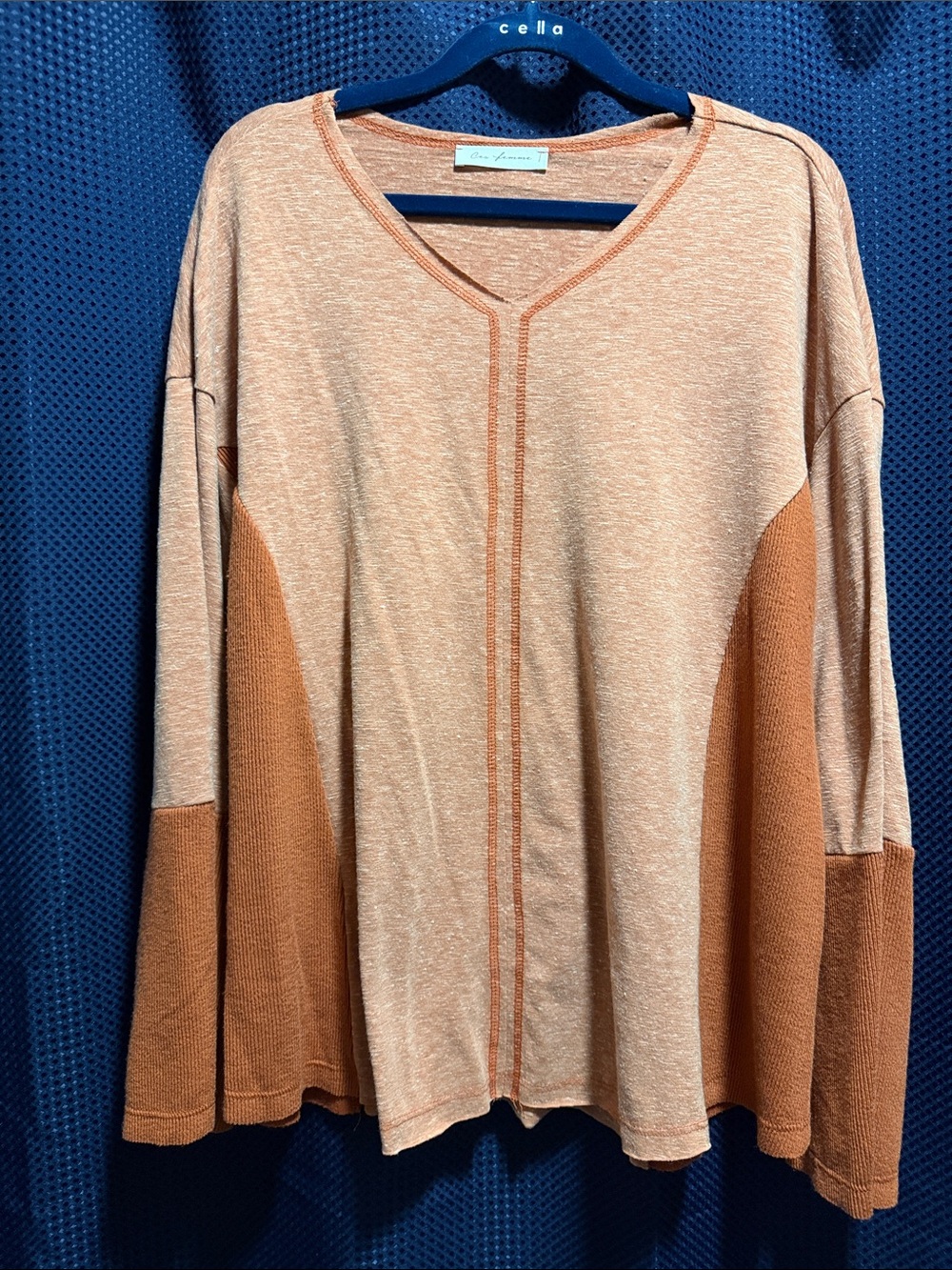 Ces Femme Beige and Tan Colorblock V-Neck Pullover